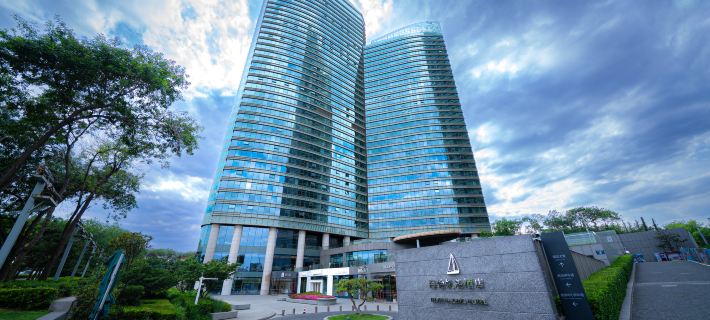 Qingdao Haiyi Sailing Hotel Hotele w: Qingdao