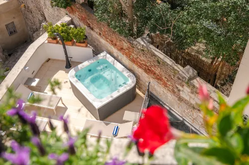 Marmont Heritage Hotel