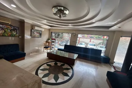 Hotel Singh Continental Отели рядом с достопримечательностью «Фатехпур-Масджид»