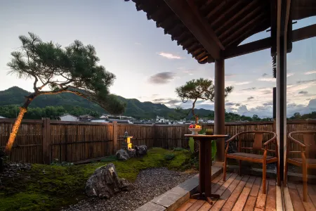 Huangshan Yincijian Homestay (Chengkan Scenic Area) Отели рядом с достопримечательностью «Fenglehu Scenic Area»