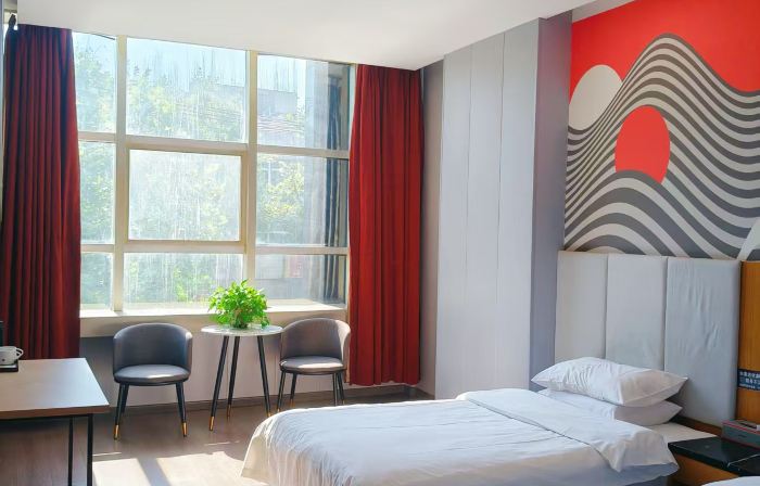 Junyi Hotel (Yucheng People's Hospital)