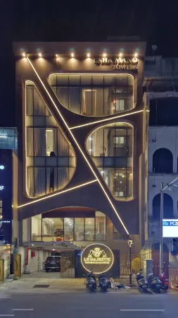 Le Majestic Business Class Hotel Отели рядом с достопримечательностью «Pondicherry french city (White Town)»