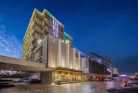 Countryside Yaqing Hotel (Shantou High-speed Railway Station Xinjin Food Plaza) Hotels near Hu Wenhu Building