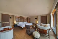 Yading Lanyond Hotel - 2 stelle