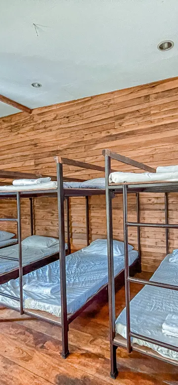 ห้องพักรวมชายหญิง