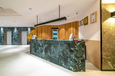 Moonsset INN Taitung-Tiehua Xiutai Branch Hotels near Taidong Tourism Night Market
