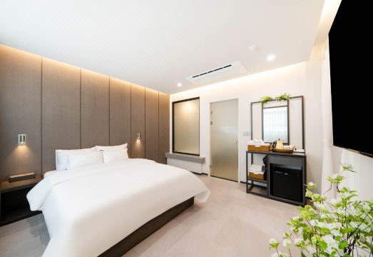 란타나호텔 첨단점