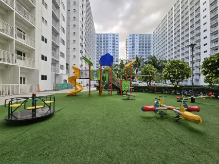 Shore Residences MOA staycation