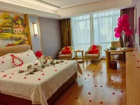 Vienna Hotel (Luchuan High-speed Railway Station) - parkir
