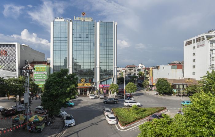 Luxury6 Hotel