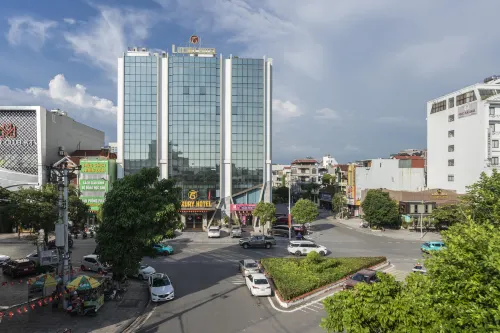 Luxury6 Hotel Hotels in Móng Cái