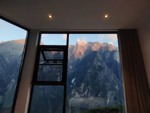 Shangri-La Tiger Leaping Gorge Yulong Mountain View Homestay