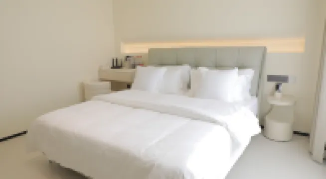 Taying Xian Design Hotel (Shishi Golden Coast Hongtawan)