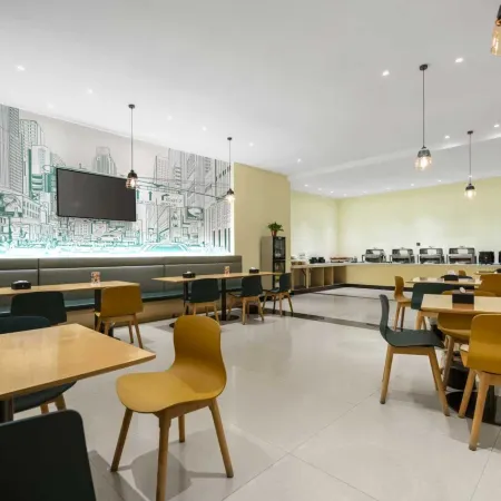 Licheng Boutique Hotel (Heibi Railway Station Branch)