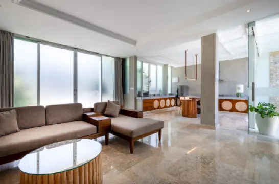 Nunamkhalu Private Villa and Spa Отели рядом с достопримечательностью «Пляж Саванган»