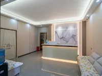 Xijing Smart Hotel (Kunming Railway Station Shuangqiao Night Market Style) Hotels near Fude Station