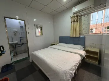 Jinhua Apartment (Guangzhou Shangxiajiu Pedestrian Street Yongqingfang)