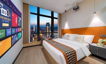 Manju High-altitude River View Hotel (Jiefangbei Hongyadong Branch)