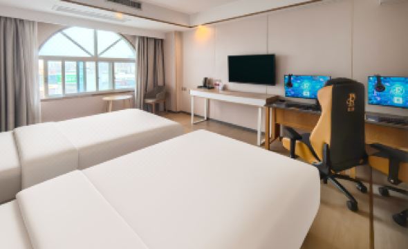 Bense E-sports Homestay (Anji Passenger Transport Subway Station Wanda Plaza)