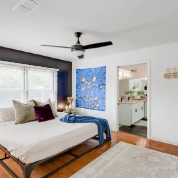 8b 4b nearby pool, Blanco, wine trail, town sq