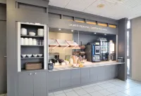 B&B Hotel Dreux Centre - 朝食