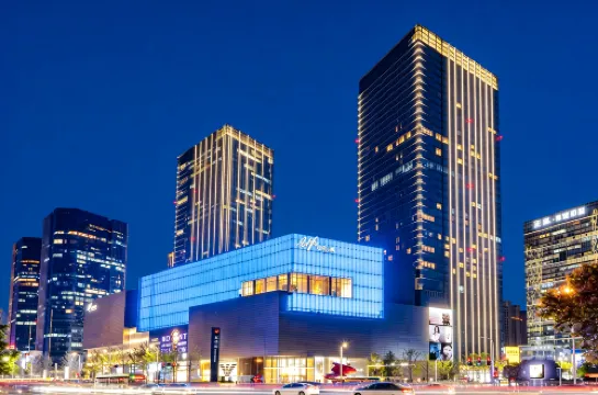 LE JU Executive Apartment (Zhengzhou Huayuan Road Grand Emporium Leiting)