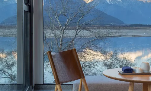 Shanzeju Holiday Hotel (Linzhi Airport)