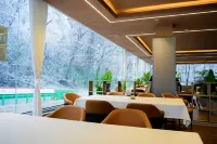 Hailuogou Golden Mountain Photography Hot Spring Resort - Baarit
