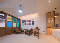 Instant • Audiovisual Homestay (Tianmen Mountain Cableway Station Branch)