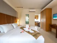 Impress Resort Hotels near Wat Prathong