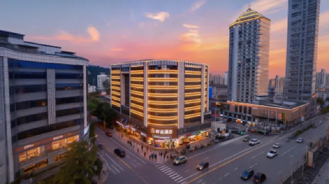 Lucky Hotel