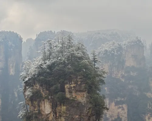 Zhangjiajie  Seventy-Two Wonders Tower Mercure Hotel بالقرب من الفندق Photos