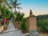 陽光格蕾絲佩尼達小屋 阿杜海灘（Atuh Beach）附近的飯店