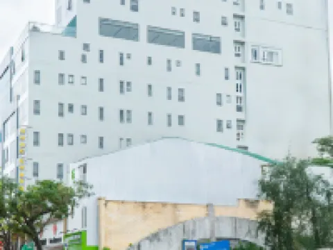 峴港國強中心飯店-Haviland旗下 普陀寺附近的飯店