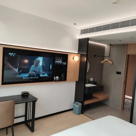 Zhongfu Riverview Hotel