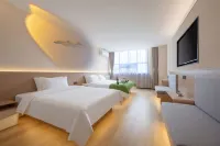 Totoro Elf Hotel (Wuhan Hanyang District Wangjiawan) Hotels in Wuhan International Expo Center