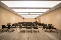 Luohe Songguo Hotel (Huanghe Road Branch)