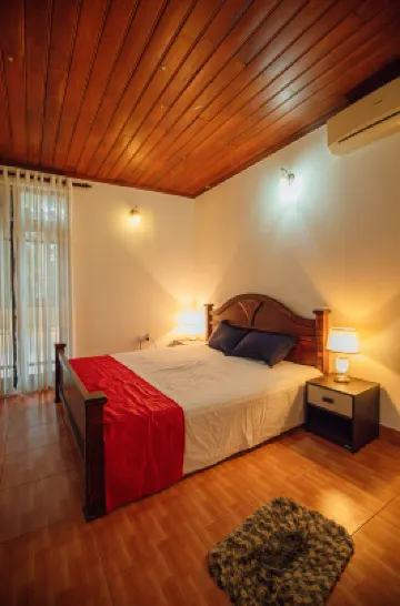 Airport Serenity Villa