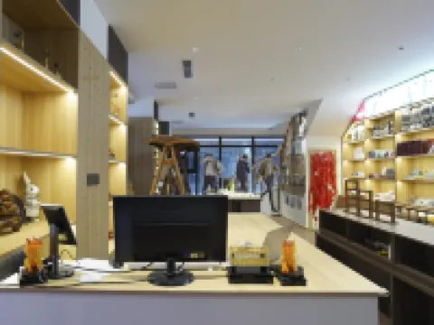 Qingcheng Cultural Creative Chinese Inn (Tourism Service Center of West Changbai Mountain)