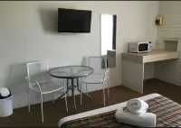 Capricorn Motor Inn