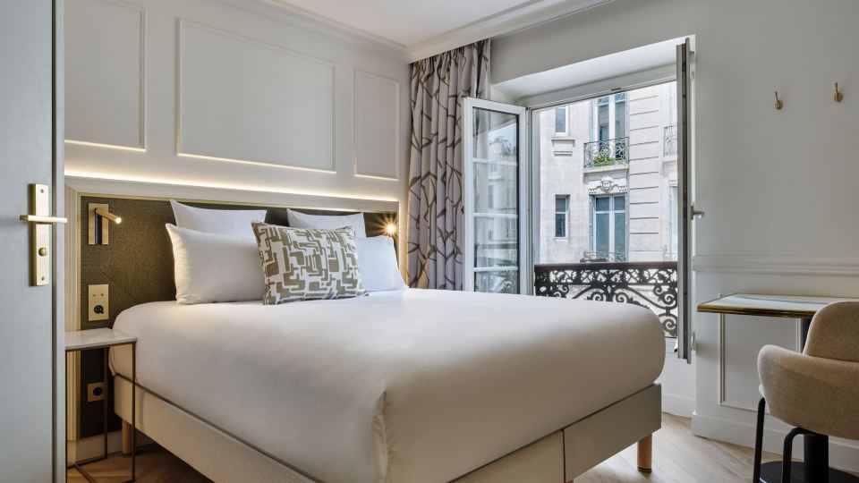 Posy Hotel by Happyculture