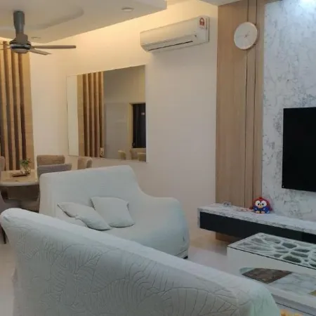 Nyaman Sweet Homestay Отели в г. Остров Балик