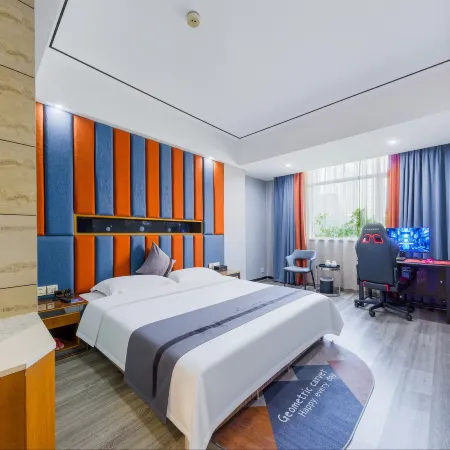 Huijing Jingyue Homestay (Zhanjiang Chikan Jinshawan)