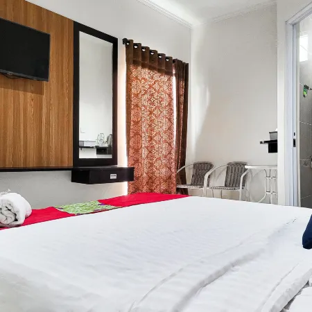 Urbanview Hotel Maulana Hills Syariah