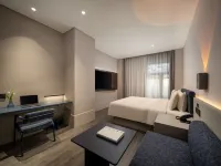 Beijing Zhongguancun Xueyuan Bridge LightResidence Hotel