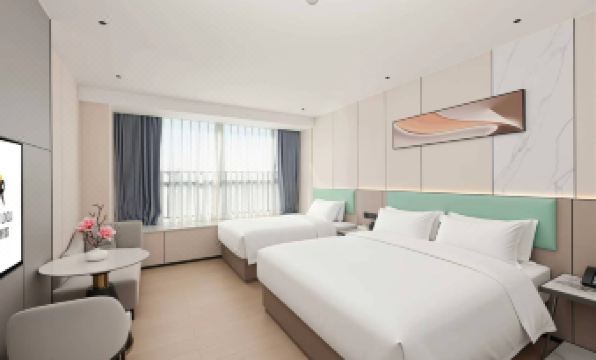 REZEN LONGUU Hotel (Foshan Sanshan Newcity North Subway Station Store)