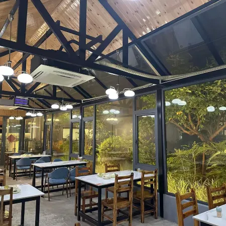Yangshuo Xiaotaozi Home Hotel (Yulong River Ecological Park Qianqiuqing Branch)