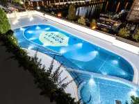 APA Hotel and Resort Yokohama Bay Tower - Pools