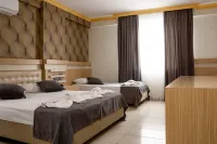 Antalya Konyaaltı Gündüz Otel - balcón
