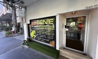 The White Den Sukhumvit 44